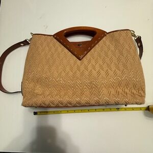 Sarah Violet Straw Tote Bag Wooden Handle Top Zip‎ Crossbody Strap